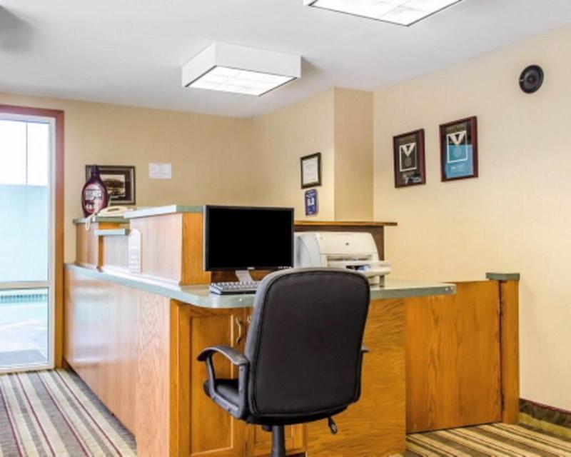Rodeway Inn & Suites Герші Екстер'єр фото